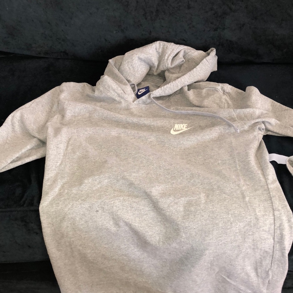 Thin Nike pullover sweatshirt